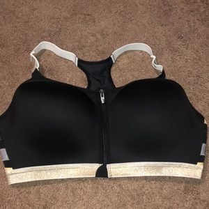 Brand new VS spirts bra